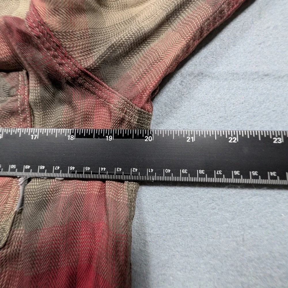 Simms Plaid Button Down Shirt Mens Medium Fishing Outdoor Metal Buttons
